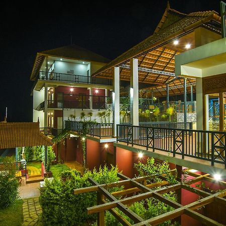 Olive Golden Ridge Resort Chinnakanal Buitenkant foto